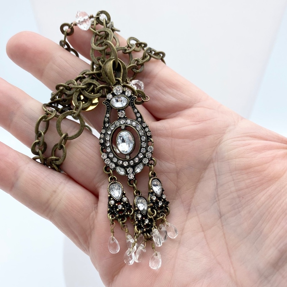 Smug Beauty Antiqued Gold Tone Rhinestone Necklace - Picture 2 of 13